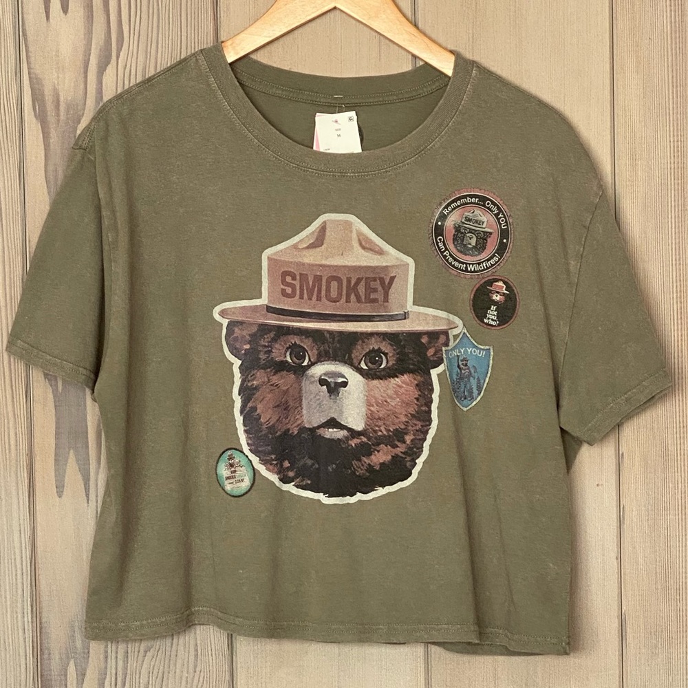 Smokey 🐻 Tee